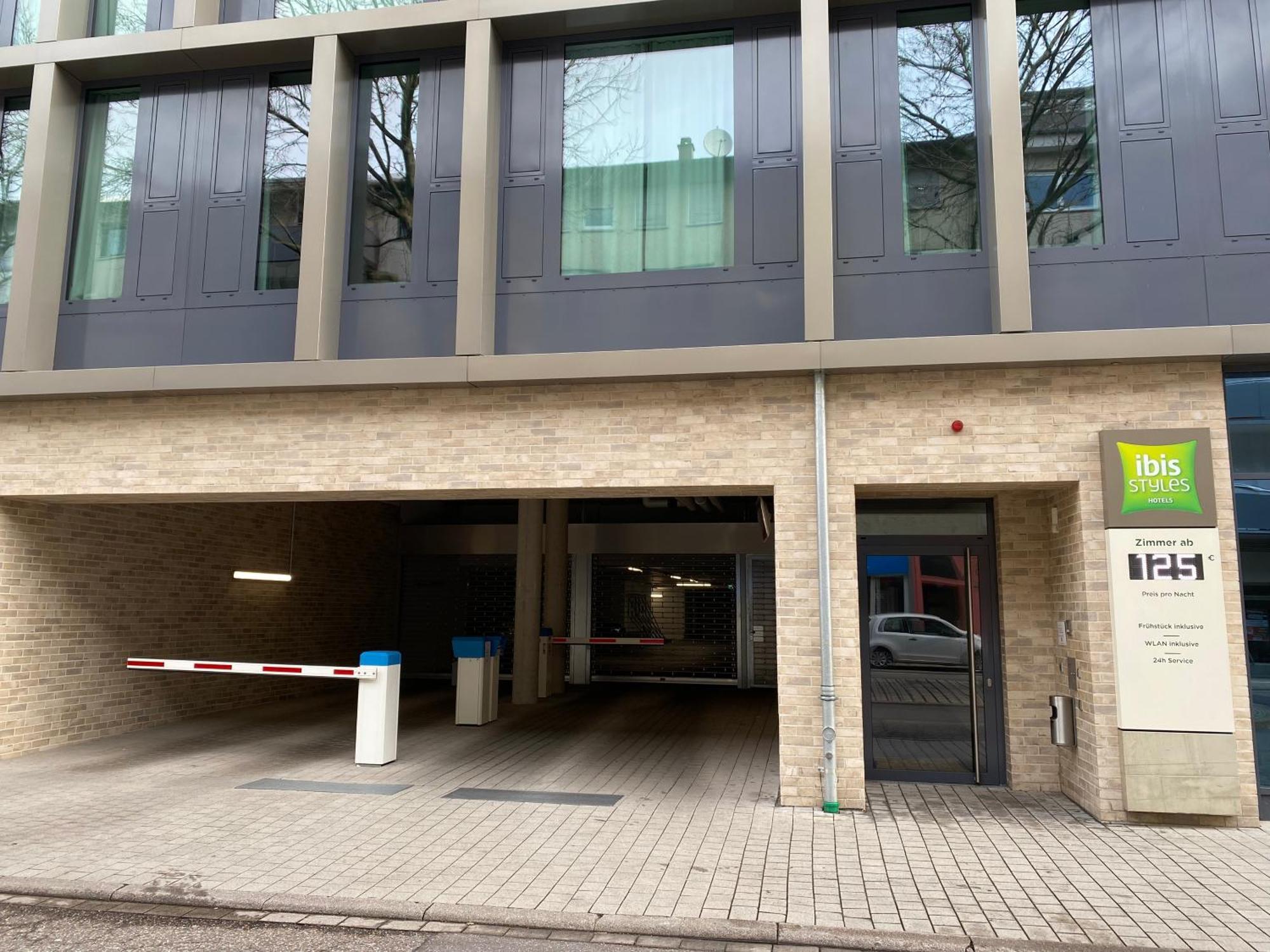 Schoenes 2 Zimmer Apartment Zentral Gelegen Pforzheim Exterior photo
